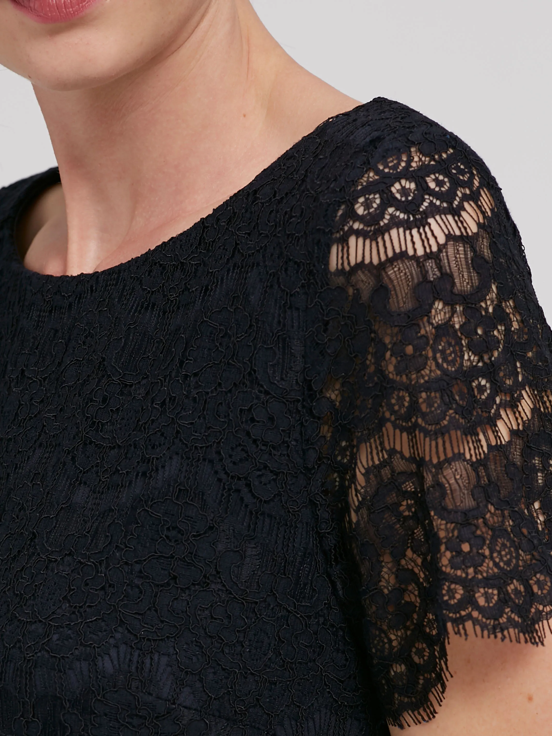 Kleid aus Spitze